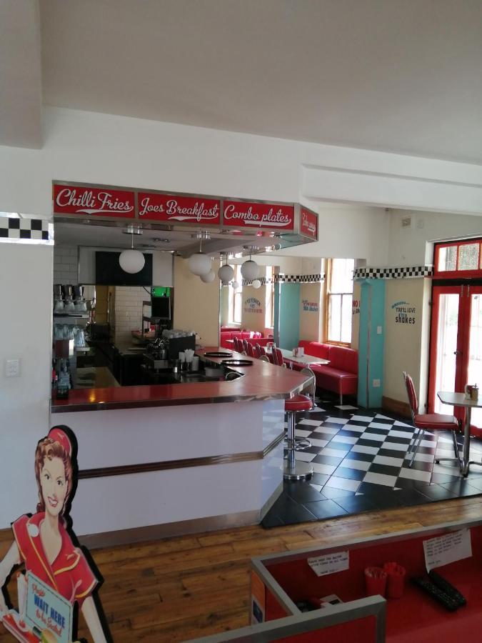 Savoy Hotel Beaufort-West Beaufort West Extérieur photo